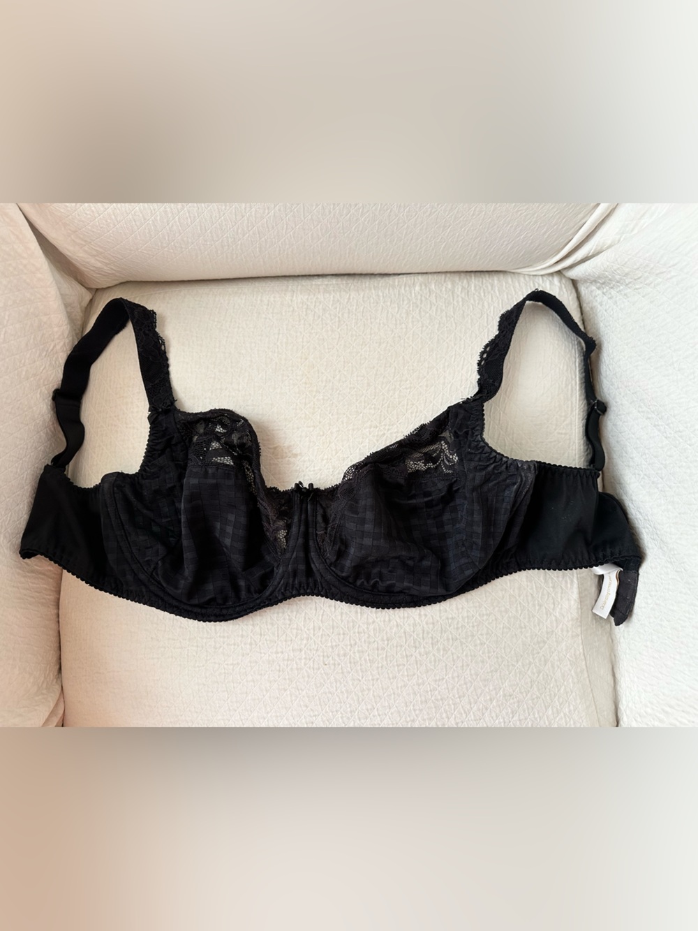 Prima Donna Black Lace Underwire Bra with Embroidered Trim 36E